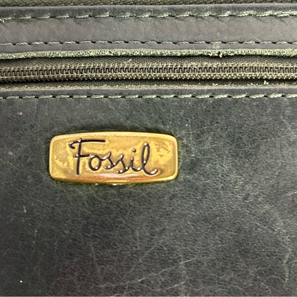 Fossil Wallet Full Zip Forest Green Leather - Picture 13 of 13